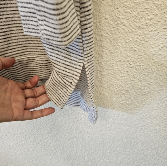 Lane Bryant 22/24 Cotton Blend Graphic White Gray Stripe Long Sleeve Tee - Picture 7 of 9